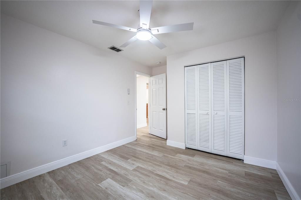 For Sale: $299,900 (3 beds, 2 baths, 1552 Square Feet)