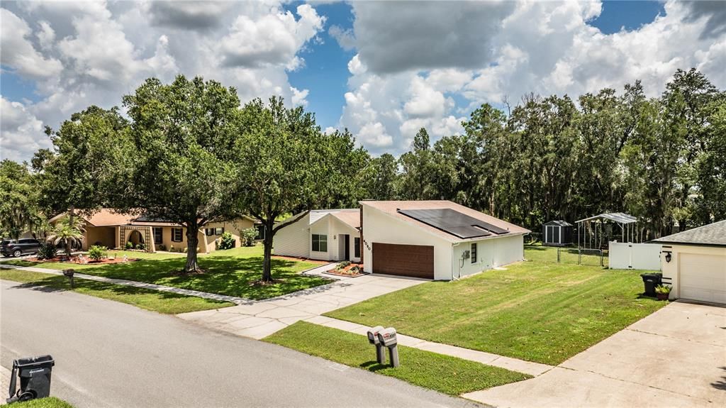 For Sale: $299,900 (3 beds, 2 baths, 1552 Square Feet)