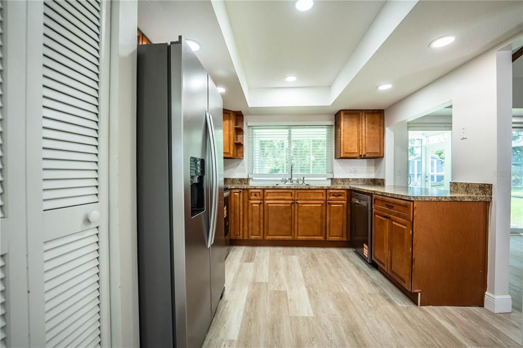 For Sale: $299,900 (3 beds, 2 baths, 1552 Square Feet)