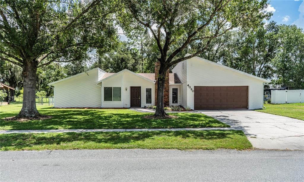 For Sale: $299,900 (3 beds, 2 baths, 1552 Square Feet)