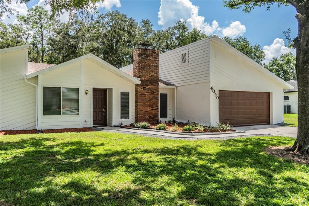 For Sale: $299,900 (3 beds, 2 baths, 1552 Square Feet)