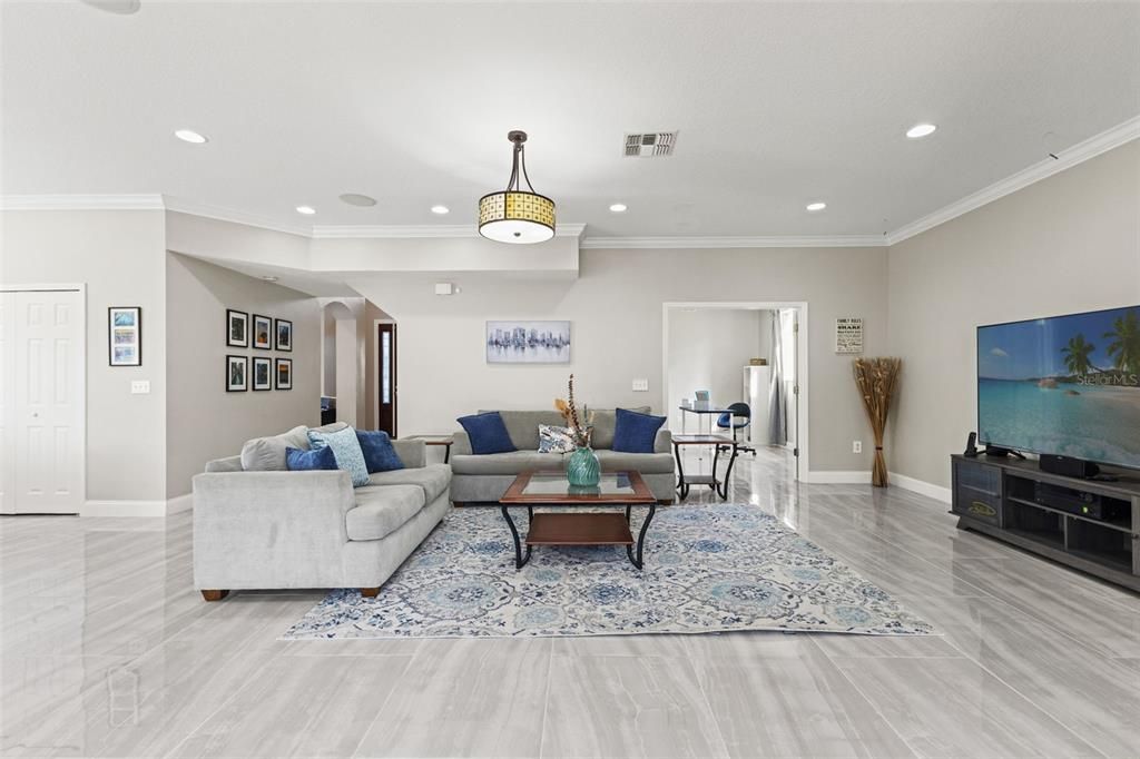 For Rent: $4,500 (5 beds, 3 baths, 4481 Square Feet)
