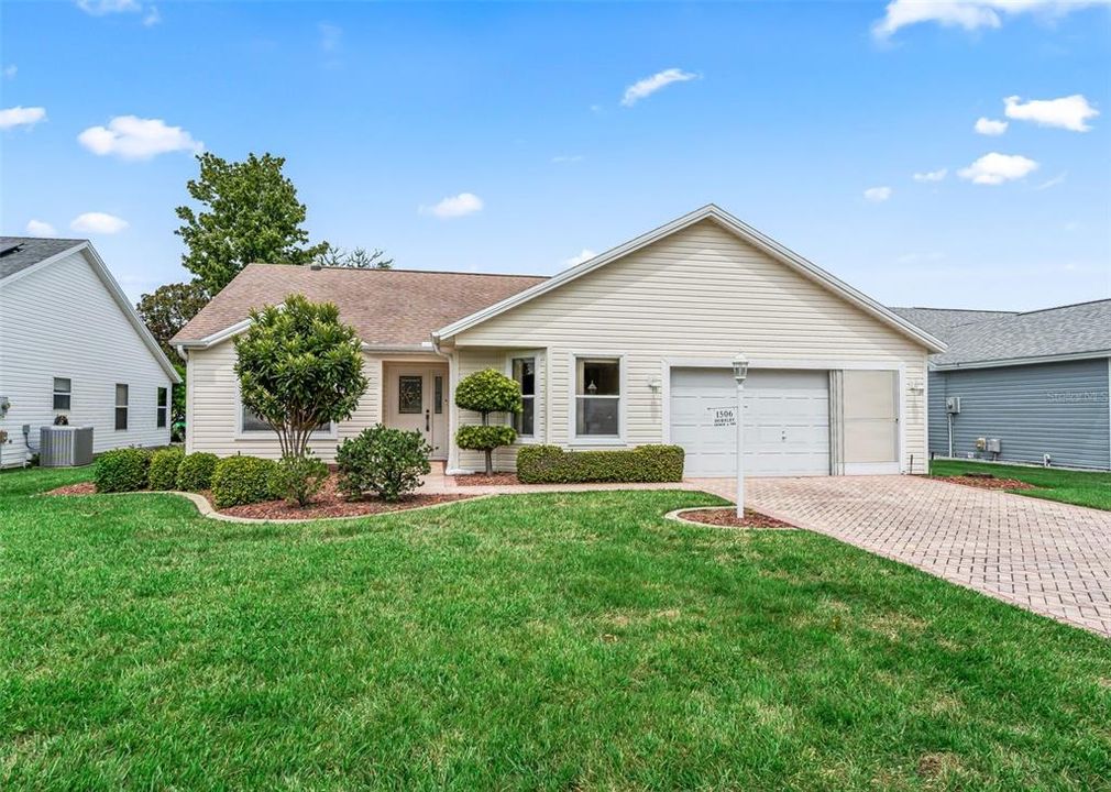 For Sale: $339,000 (3 beds, 2 baths, 1497 Square Feet)