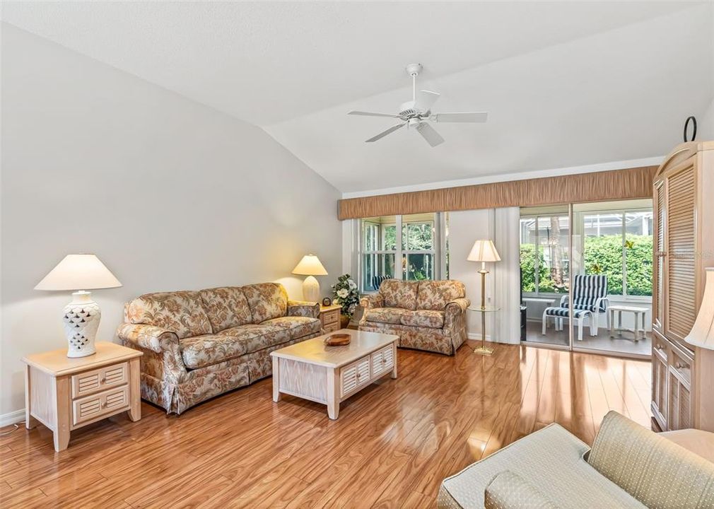 For Sale: $339,000 (3 beds, 2 baths, 1497 Square Feet)