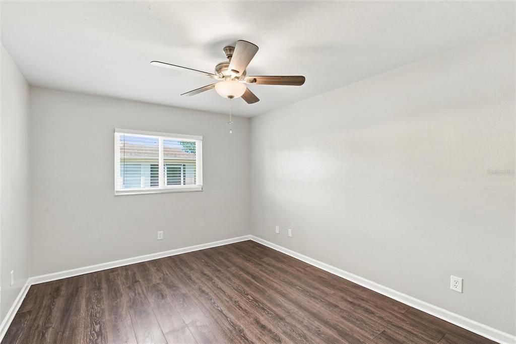 For Sale: $259,900 (3 beds, 2 baths, 1212 Square Feet)