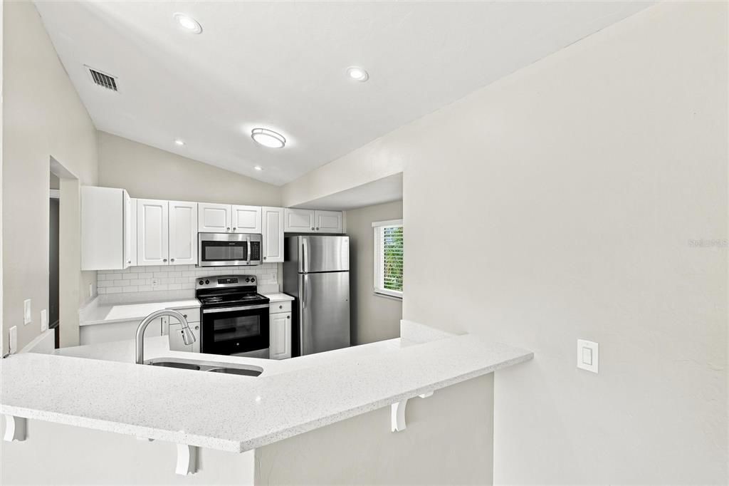 For Sale: $259,900 (3 beds, 2 baths, 1212 Square Feet)