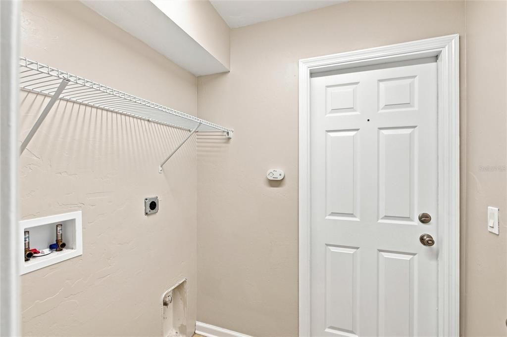 For Sale: $259,900 (3 beds, 2 baths, 1212 Square Feet)