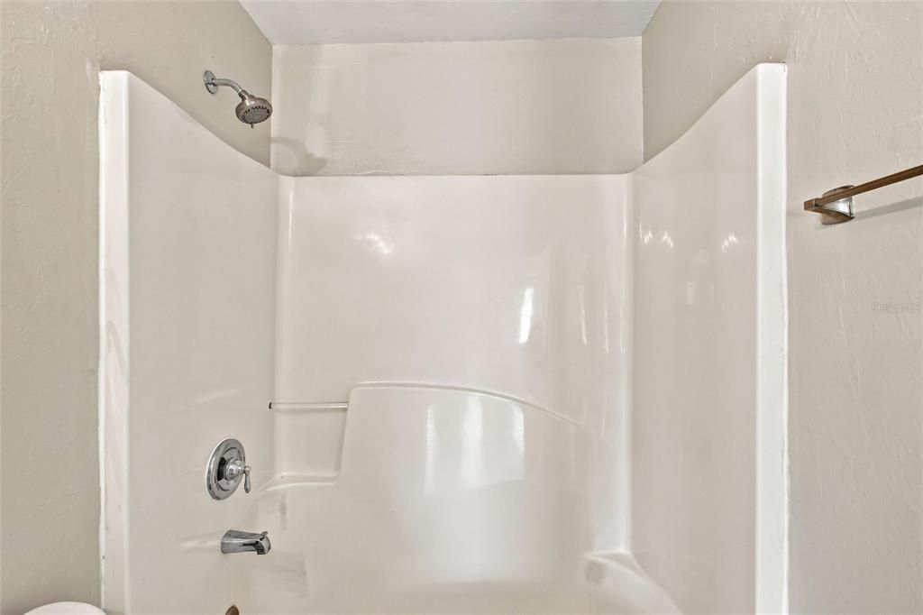 For Sale: $259,900 (3 beds, 2 baths, 1212 Square Feet)