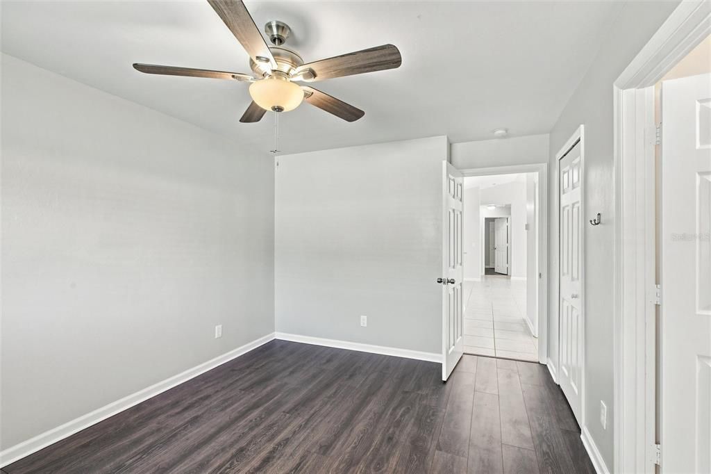 For Sale: $259,900 (3 beds, 2 baths, 1212 Square Feet)