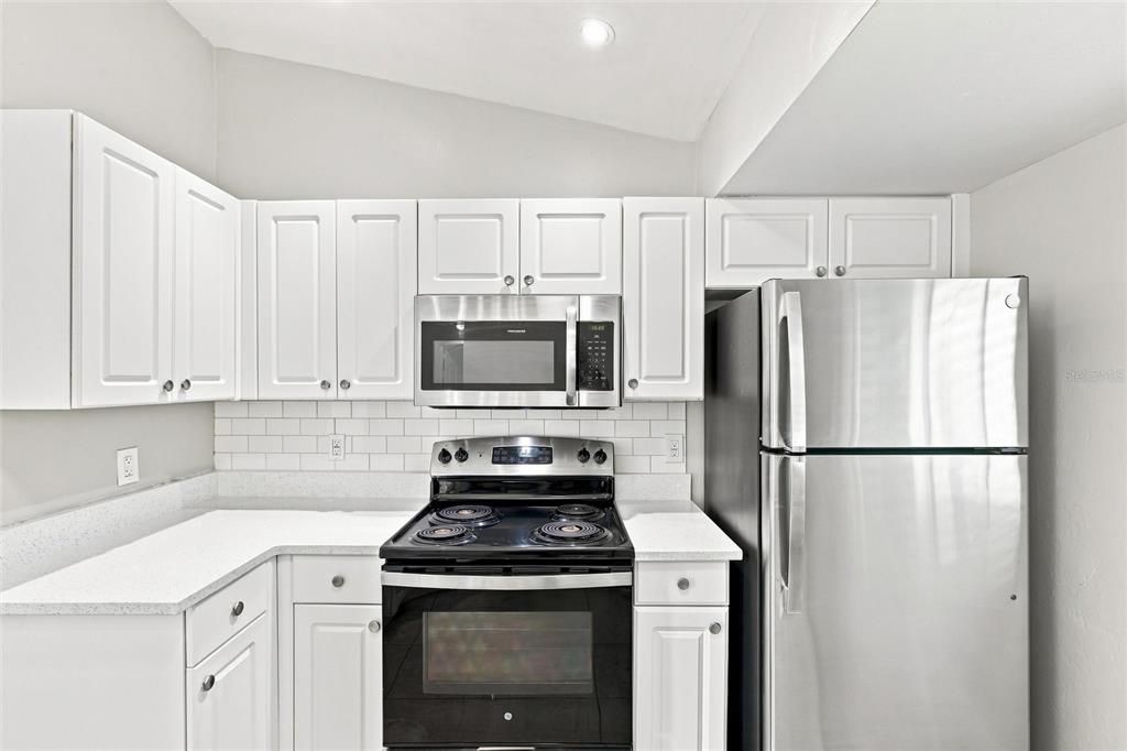 For Sale: $259,900 (3 beds, 2 baths, 1212 Square Feet)