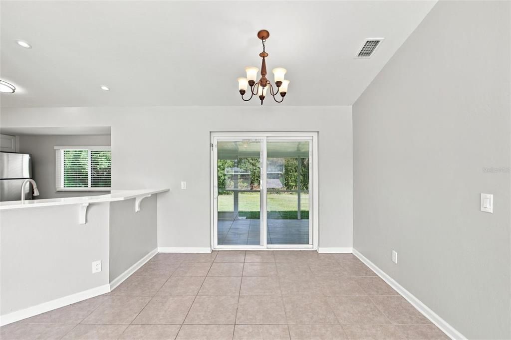 For Sale: $259,900 (3 beds, 2 baths, 1212 Square Feet)