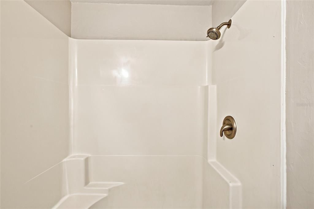 For Sale: $259,900 (3 beds, 2 baths, 1212 Square Feet)