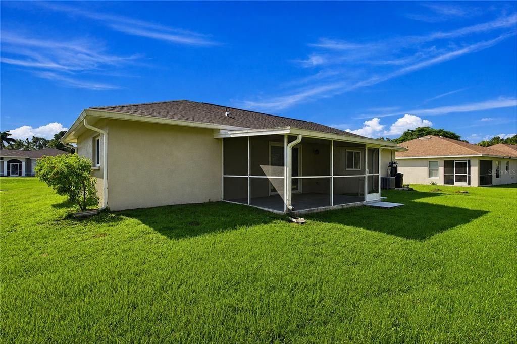 For Sale: $259,900 (3 beds, 2 baths, 1212 Square Feet)