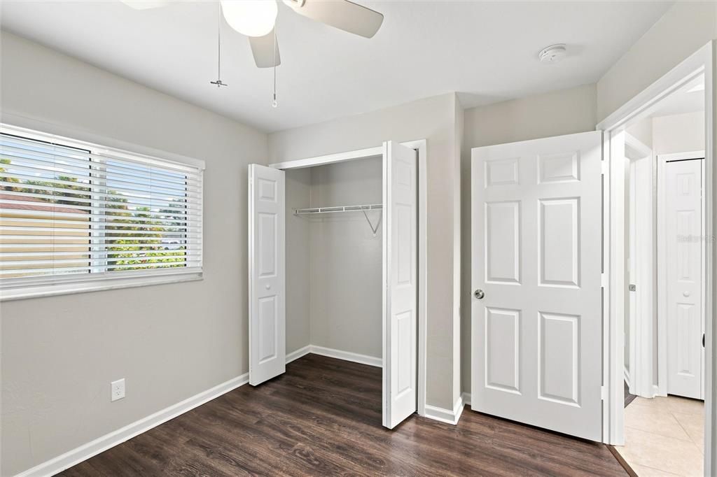 For Sale: $259,900 (3 beds, 2 baths, 1212 Square Feet)