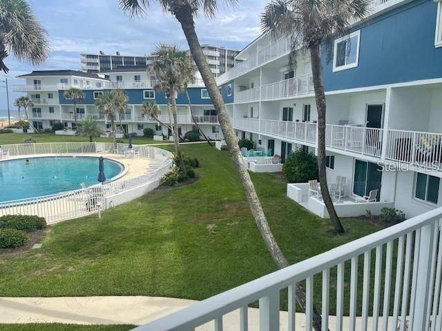 For Sale: $329,000 (2 beds, 2 baths, 1201 Square Feet)