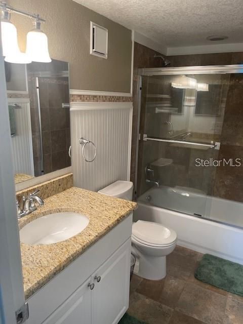 For Sale: $329,000 (2 beds, 2 baths, 1201 Square Feet)