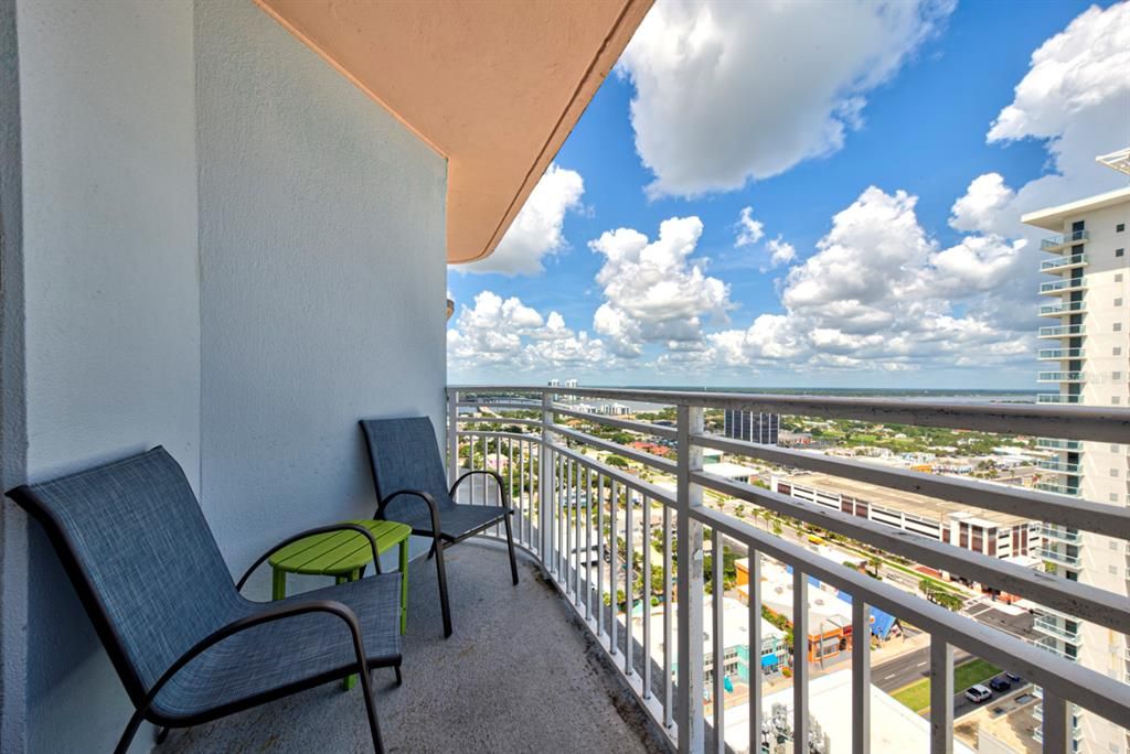 For Sale: $479,900 (2 beds, 2 baths, 1455 Square Feet)