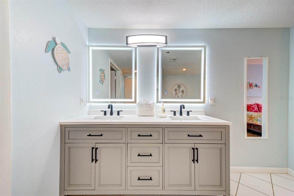 For Sale: $479,900 (2 beds, 2 baths, 1455 Square Feet)