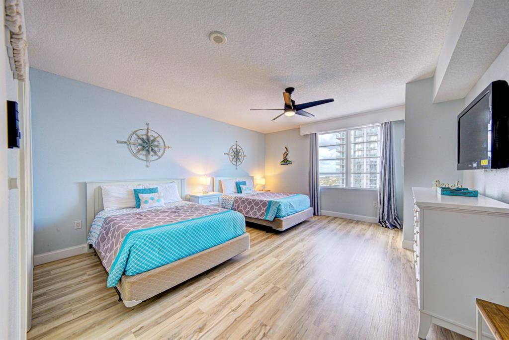 For Sale: $479,900 (2 beds, 2 baths, 1455 Square Feet)