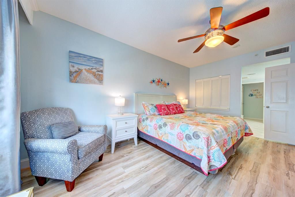 For Sale: $479,900 (2 beds, 2 baths, 1455 Square Feet)