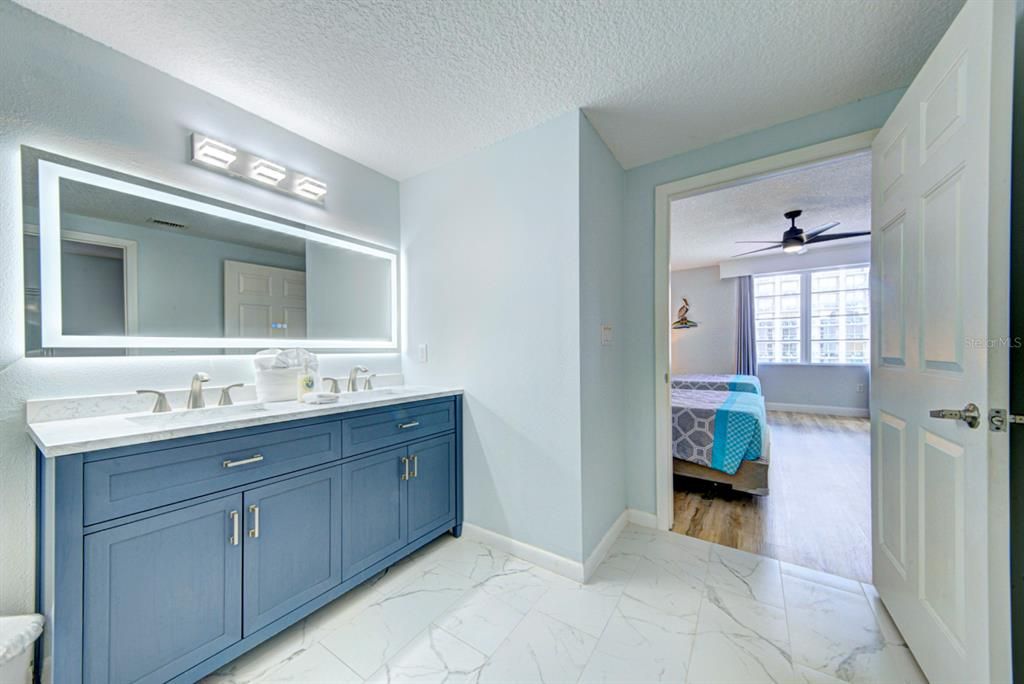 For Sale: $479,900 (2 beds, 2 baths, 1455 Square Feet)
