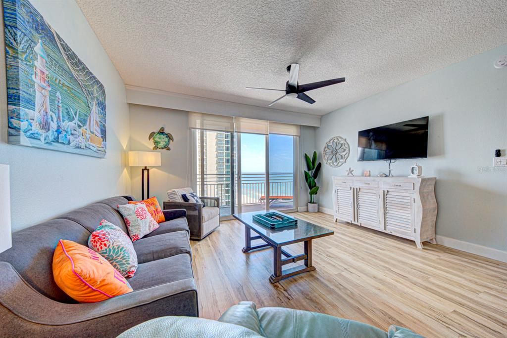 For Sale: $479,900 (2 beds, 2 baths, 1455 Square Feet)
