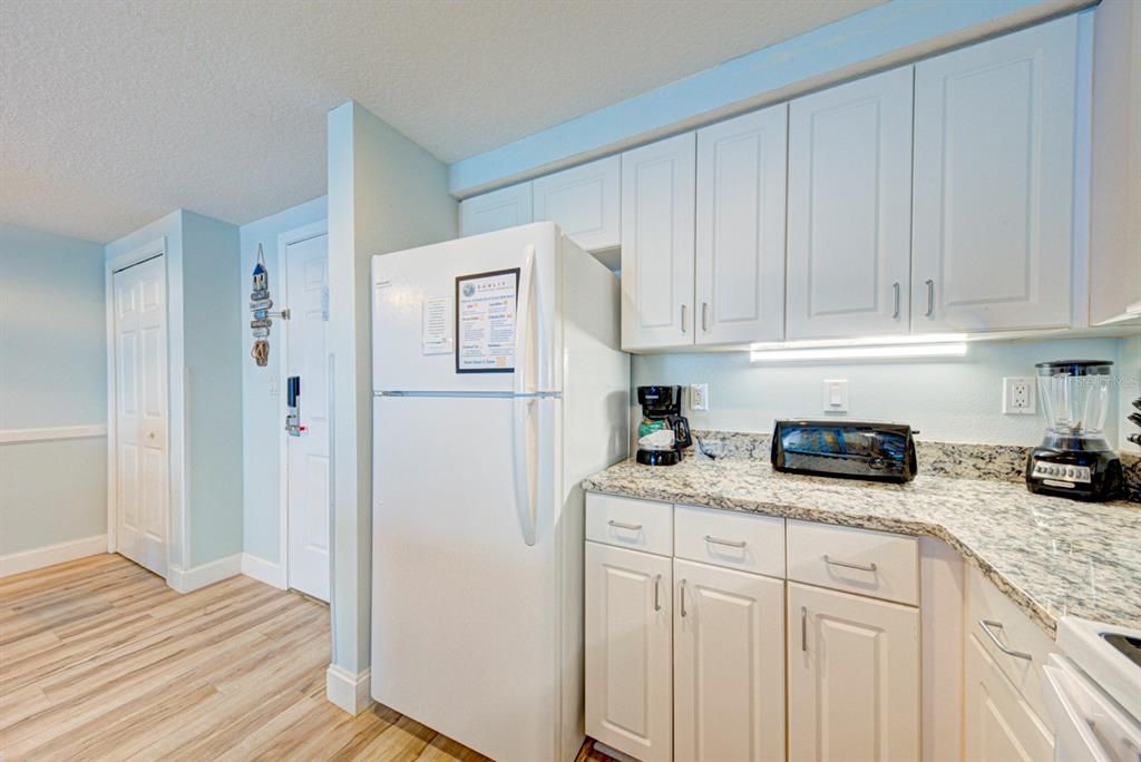 For Sale: $479,900 (2 beds, 2 baths, 1455 Square Feet)