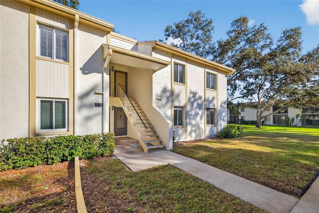 For Sale: $170,000 (2 beds, 2 baths, 1054 Square Feet)