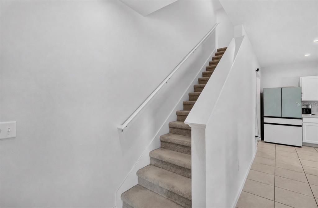 На продажу: $355,000 (4 спален, 2 ванн, 2300 Квадратных фут)