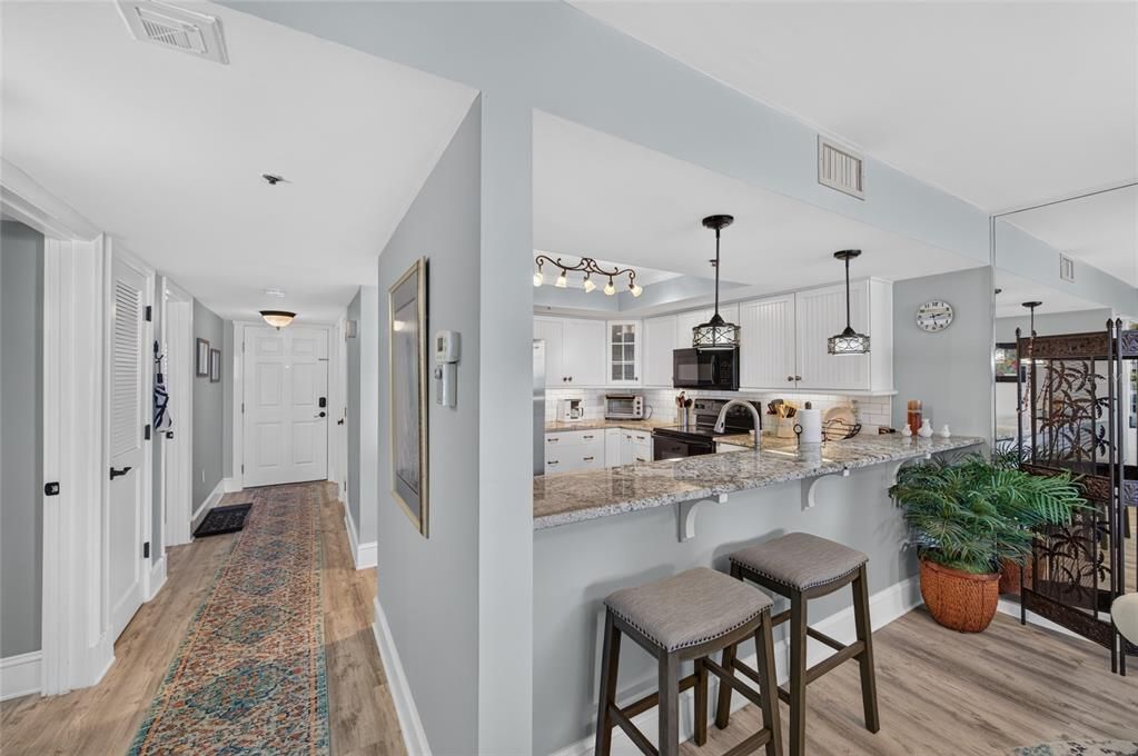 For Sale: $875,000 (2 beds, 2 baths, 1348 Square Feet)