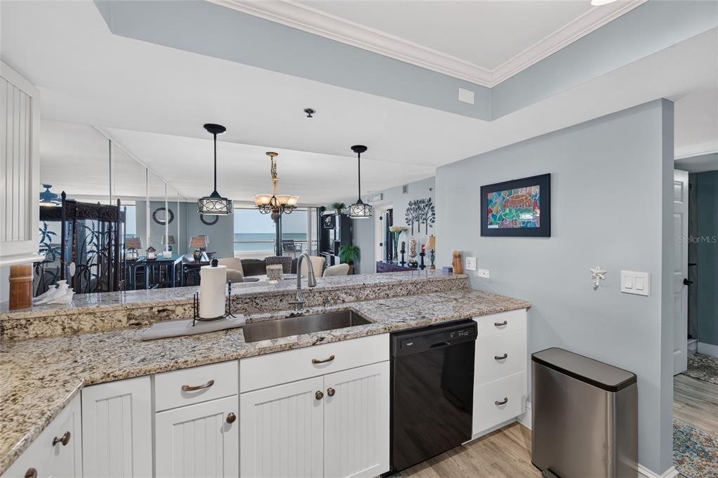 For Sale: $875,000 (2 beds, 2 baths, 1348 Square Feet)