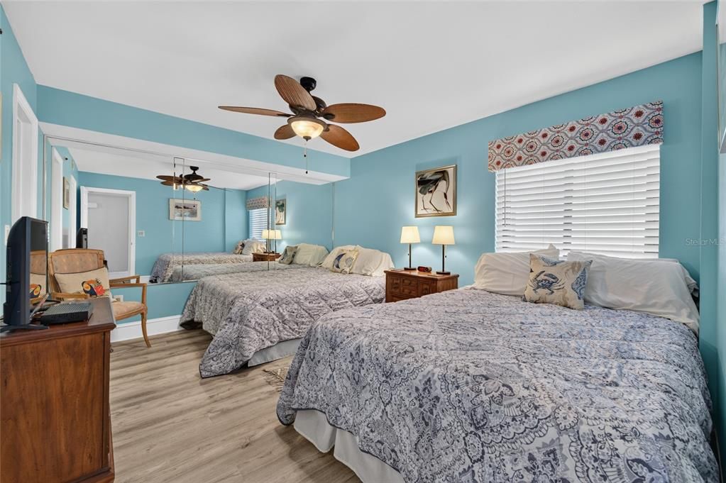 For Sale: $875,000 (2 beds, 2 baths, 1348 Square Feet)