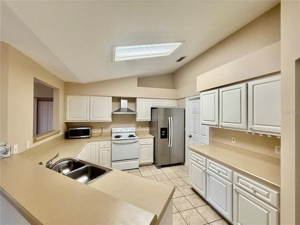 For Sale: $414,900 (4 beds, 2 baths, 2131 Square Feet)