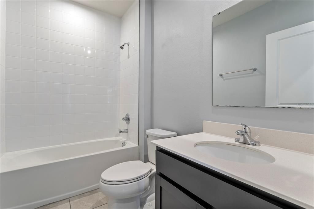 For Rent: $2,000 (3 beds, 2 baths, 1450 Square Feet)