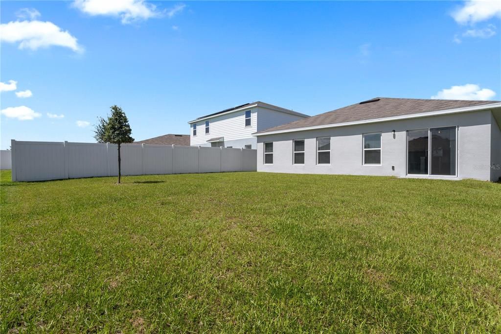 For Rent: $2,000 (3 beds, 2 baths, 1450 Square Feet)