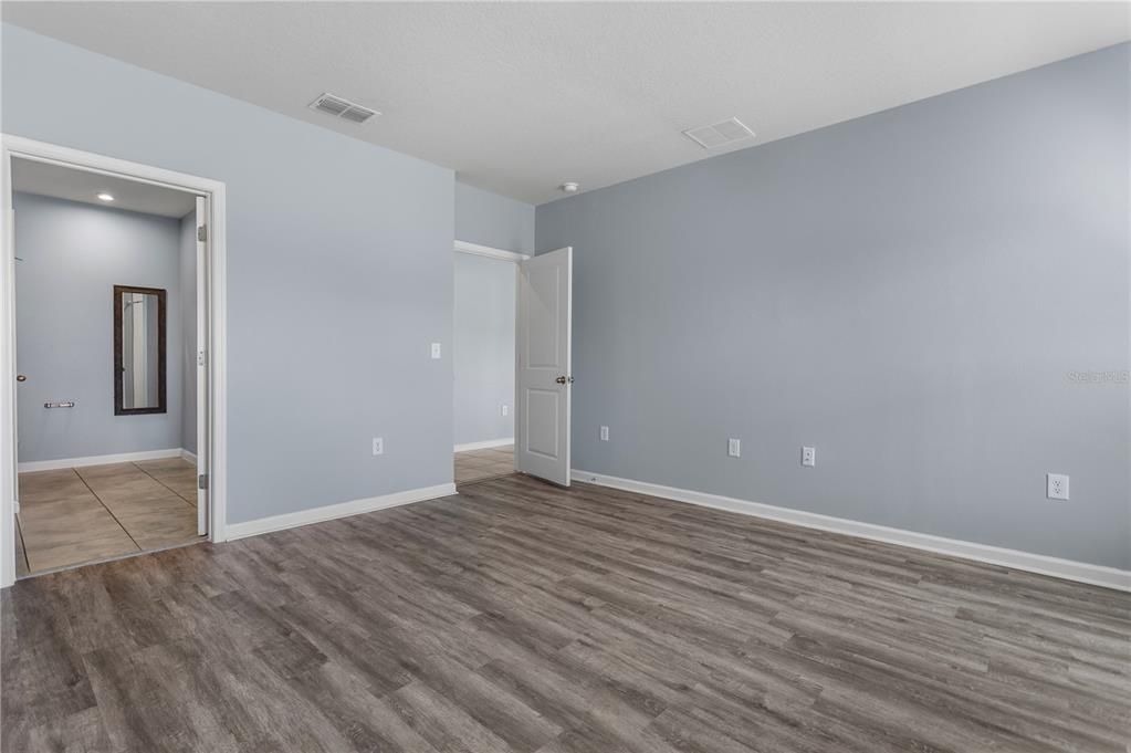 For Rent: $2,000 (3 beds, 2 baths, 1450 Square Feet)