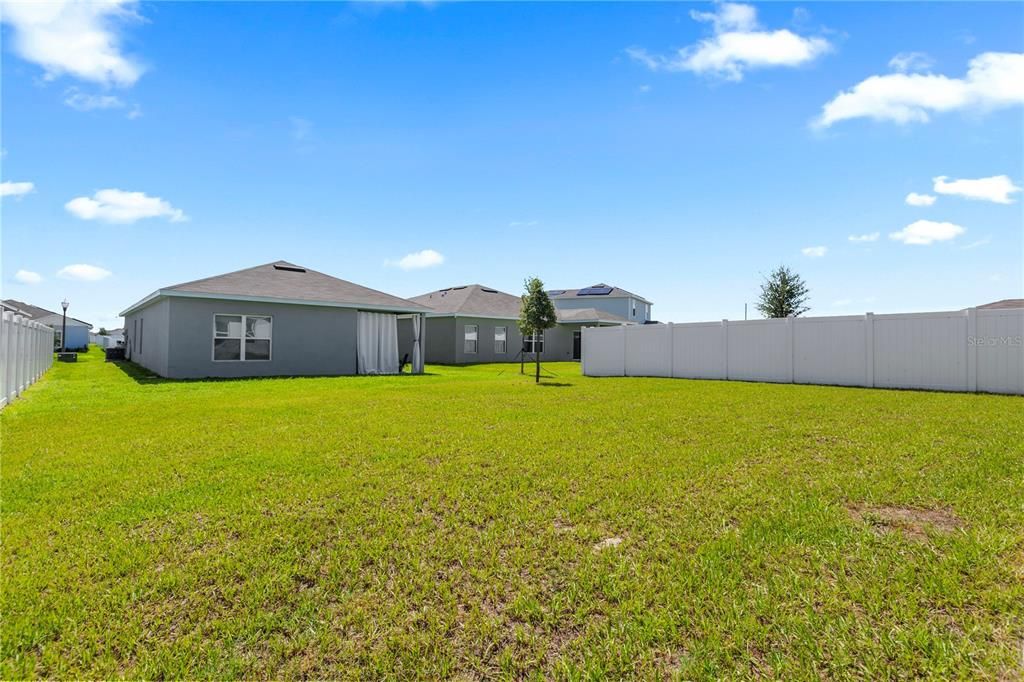 For Rent: $2,000 (3 beds, 2 baths, 1450 Square Feet)