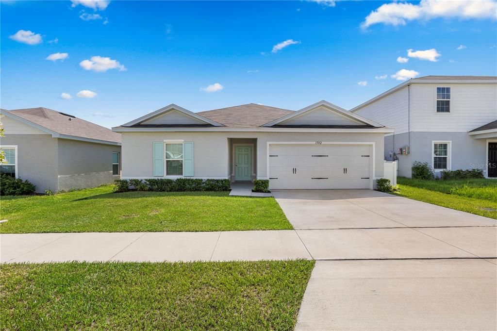 For Rent: $2,000 (3 beds, 2 baths, 1450 Square Feet)