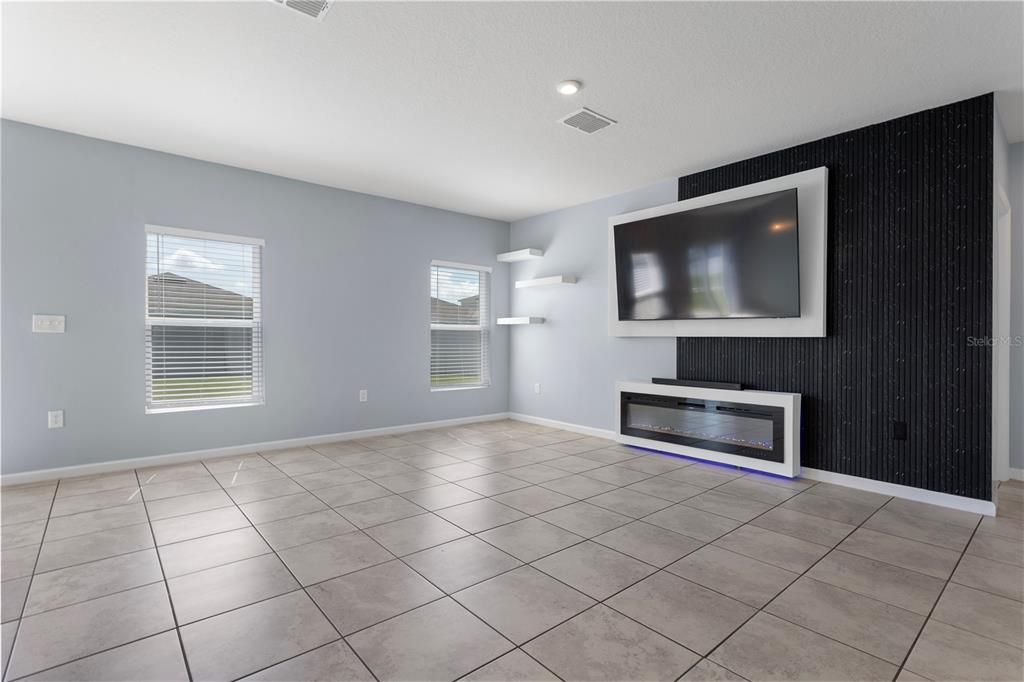For Rent: $2,000 (3 beds, 2 baths, 1450 Square Feet)