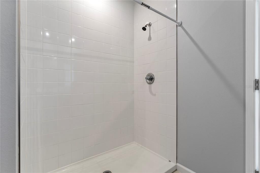 For Rent: $2,000 (3 beds, 2 baths, 1450 Square Feet)