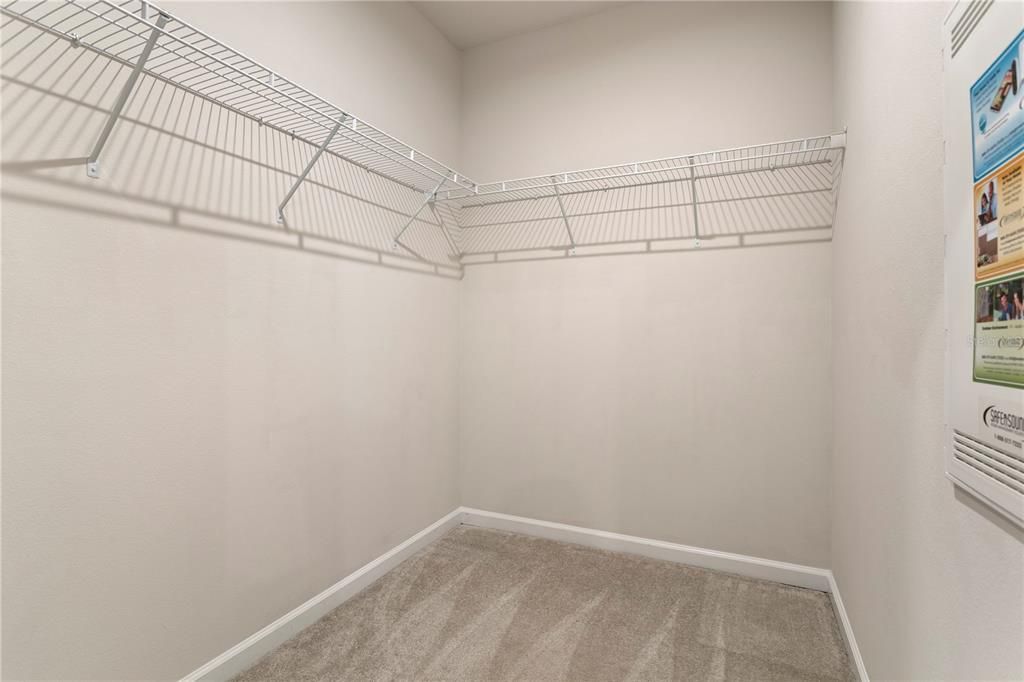 For Rent: $2,000 (3 beds, 2 baths, 1450 Square Feet)