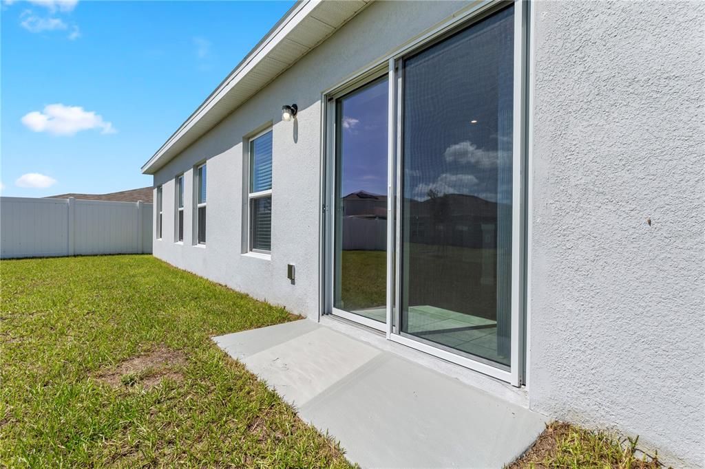 For Rent: $2,000 (3 beds, 2 baths, 1450 Square Feet)