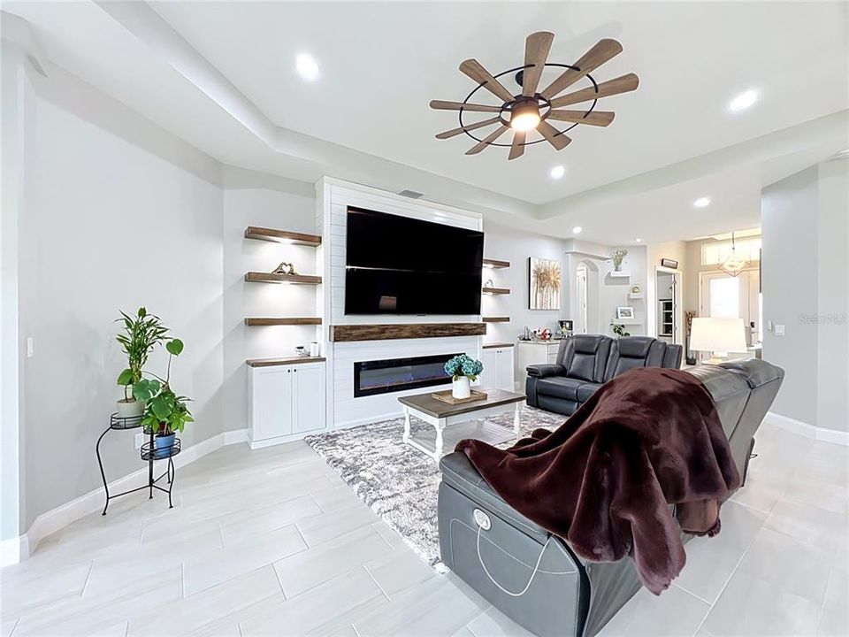 待售: $699,999 (3 贝兹, 2 浴室, 2437 平方英尺)