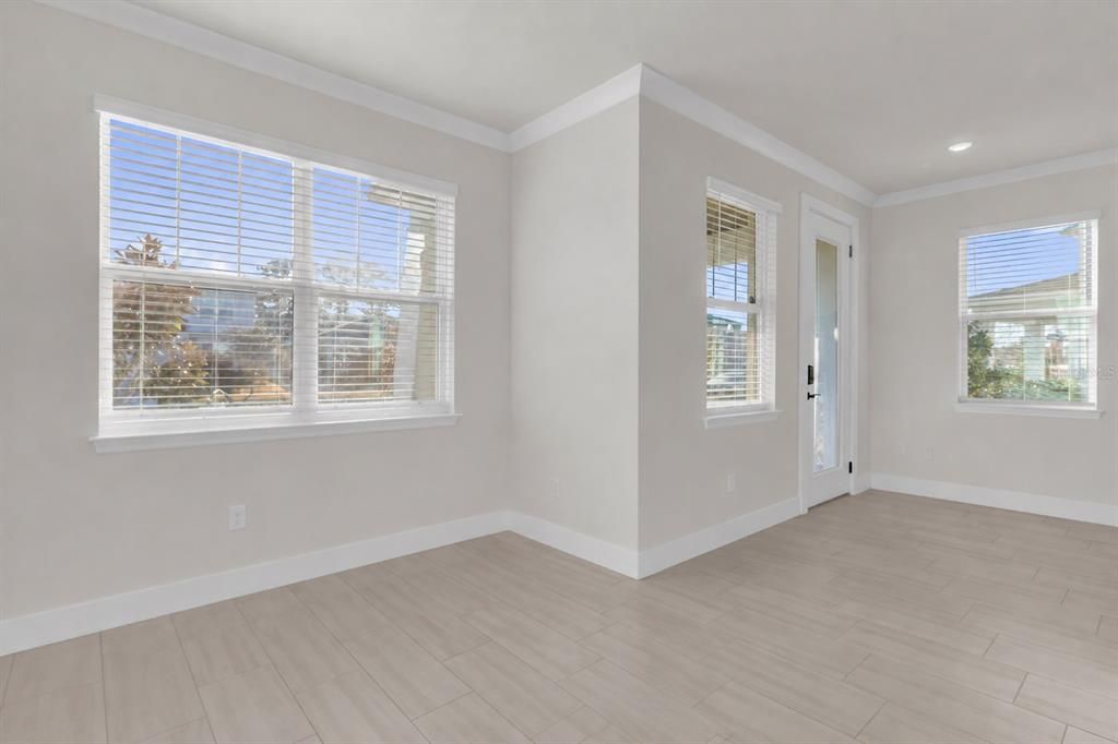 На продажу: $449,000 (3 спален, 2 ванн, 1756 Квадратных фут)