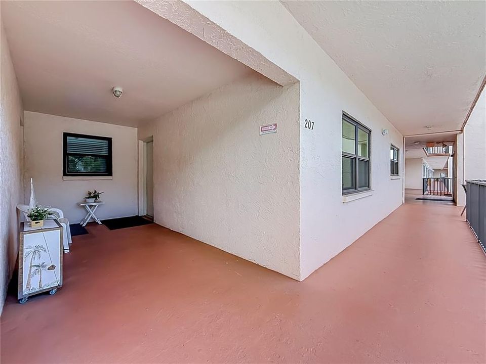 На продажу: $123,000 (2 спален, 2 ванн, 1235 Квадратных фут)