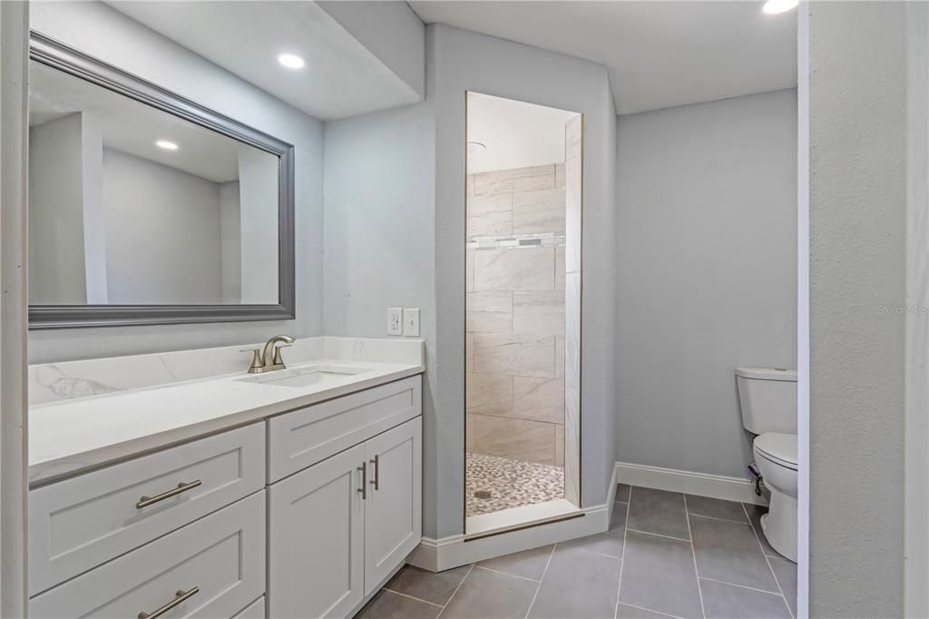 Active With Contract: $315,000 (2 beds, 2 baths, 1293 Square Feet)