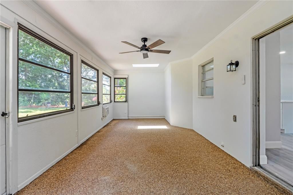 Active With Contract: $315,000 (2 beds, 2 baths, 1293 Square Feet)