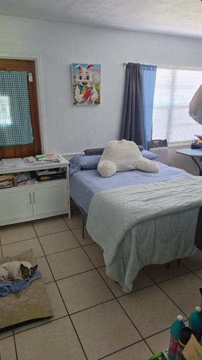 На продажу: $192,000 (3 спален, 1 ванн, 696 Квадратных фут)
