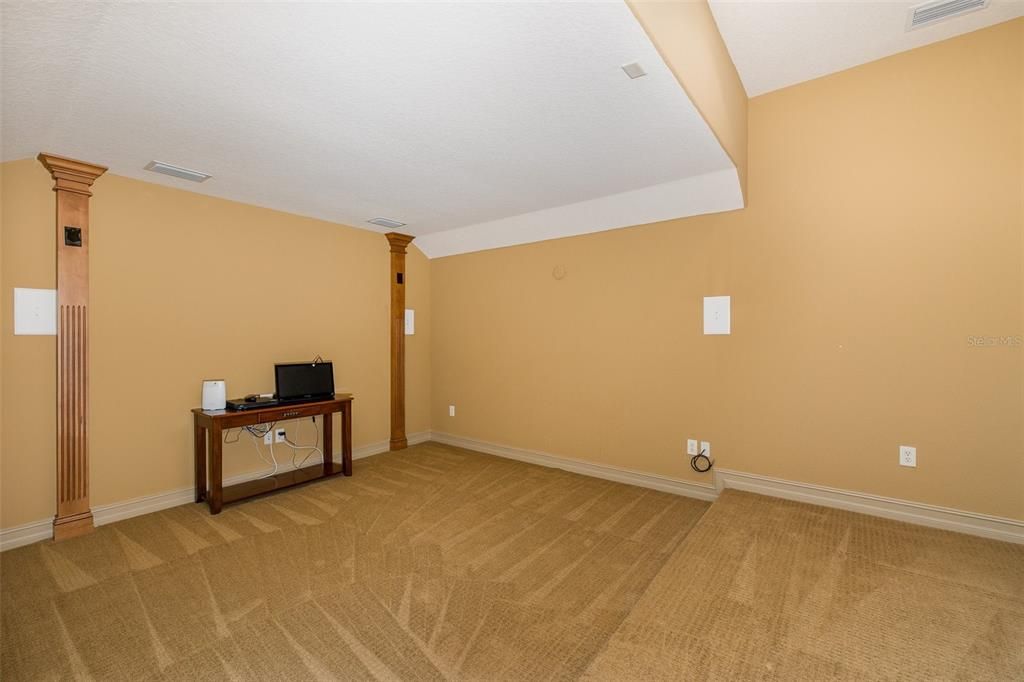 For Sale: $899,900 (5 beds, 3 baths, 3220 Square Feet)