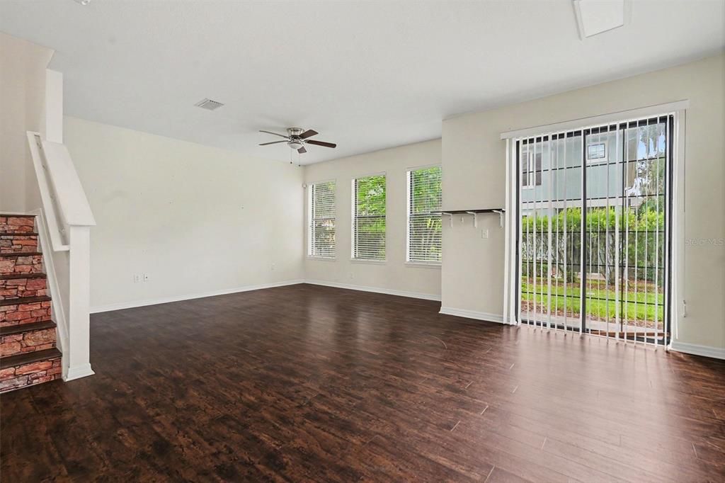 For Rent: $2,350 (3 beds, 2 baths, 1594 Square Feet)